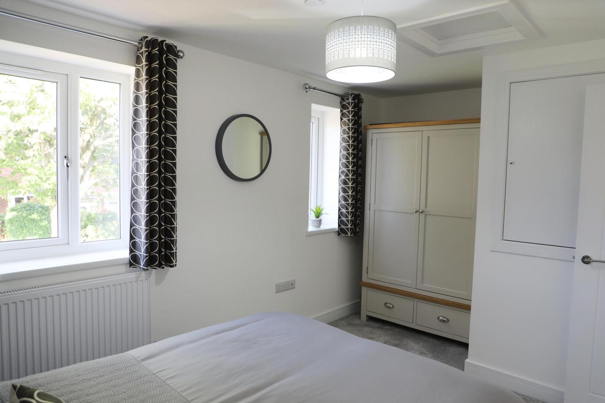 Modern, Two Double Bedroom House With Free Parking 切普斯托 外观 照片
