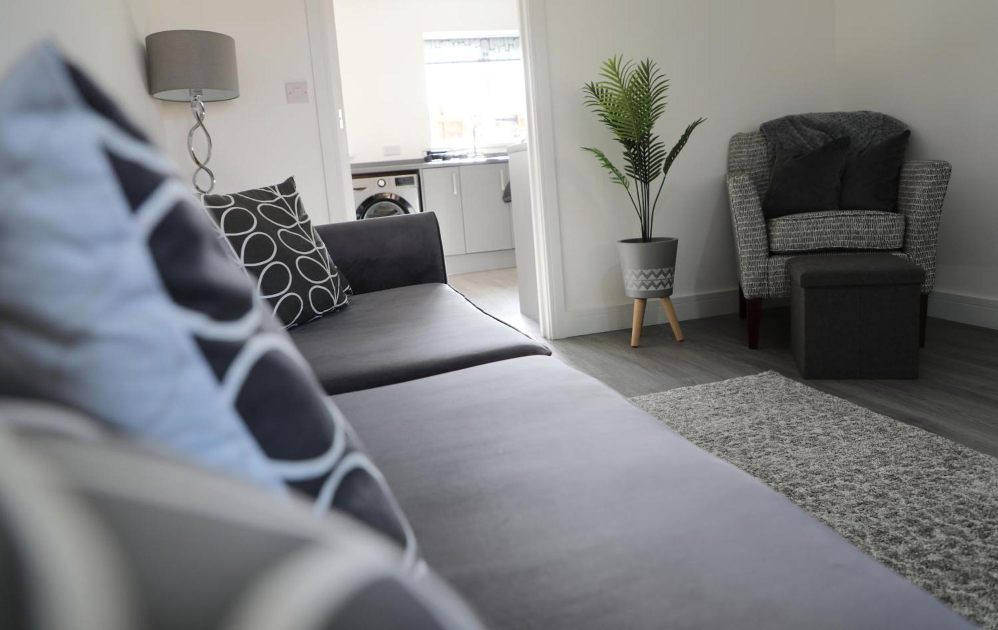 Modern, Two Double Bedroom House With Free Parking 切普斯托 外观 照片